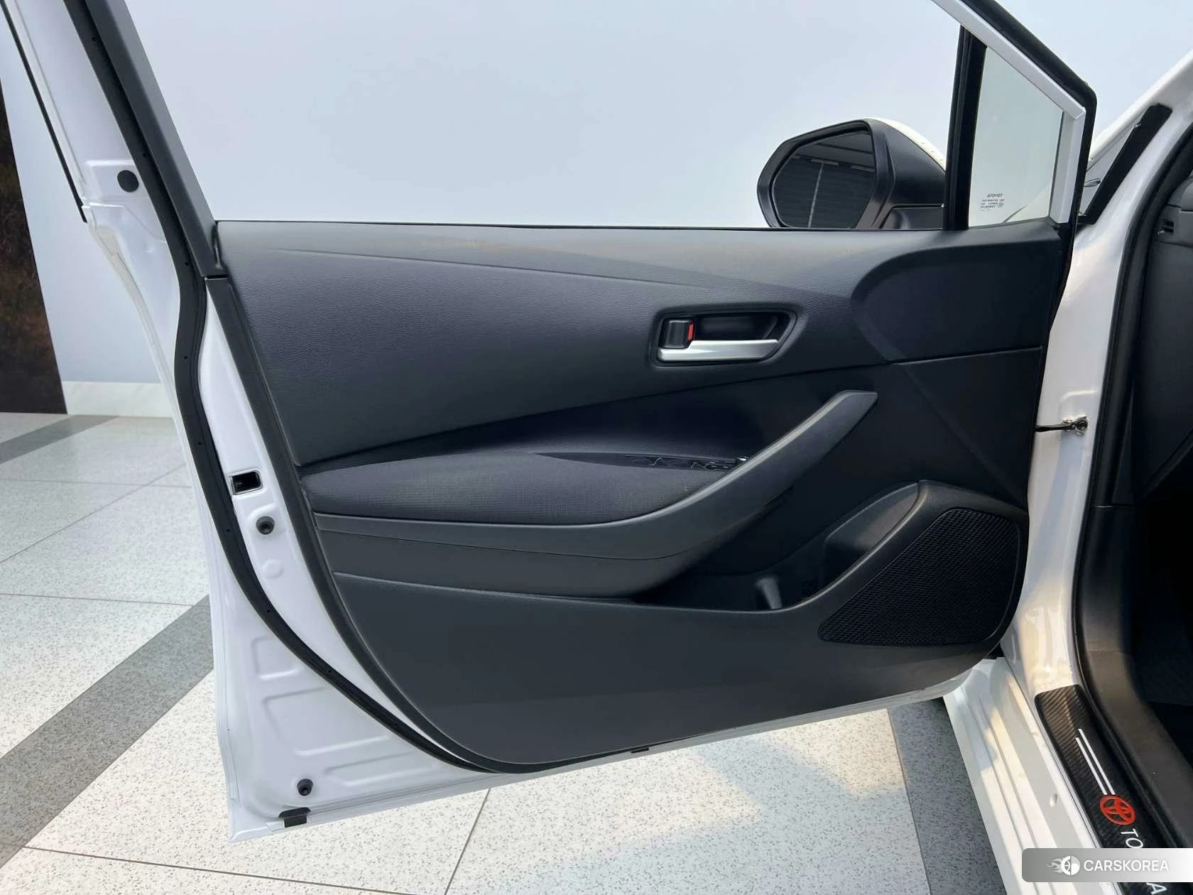 Toyota Corolla 2021 Белый из Китая, фото 2