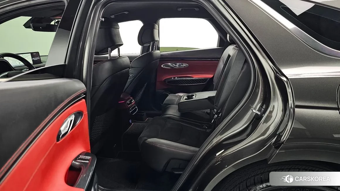 Genesis GV70 2023 Серый из Кореи, фото 2