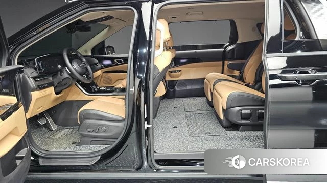 Kia Carnival 4th generation 2023 Черный из Кореи, фото 2