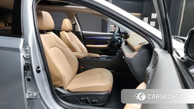 Hyundai Sonata D Edge (DN8) 2024 Серебряный из Кореи, фото 2