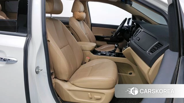 Kia The New Carnival 2019 Белый из Кореи, фото 2