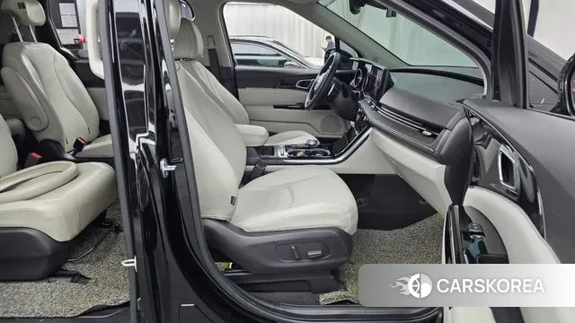 Kia Carnival 4th generation 2021 Черный из Кореи, фото 2