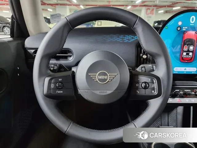 Mini Cooper C 4th generation 2024 Красный из Кореи, фото 2