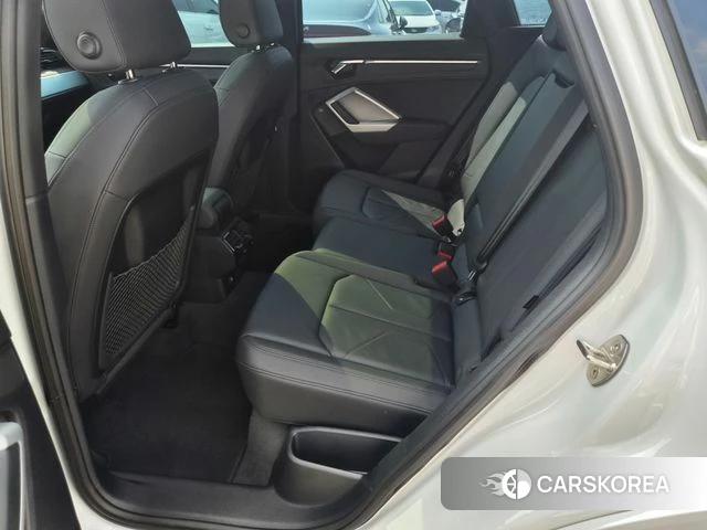 Audi Q3 (F3) 2022 Белый из Кореи, фото 2