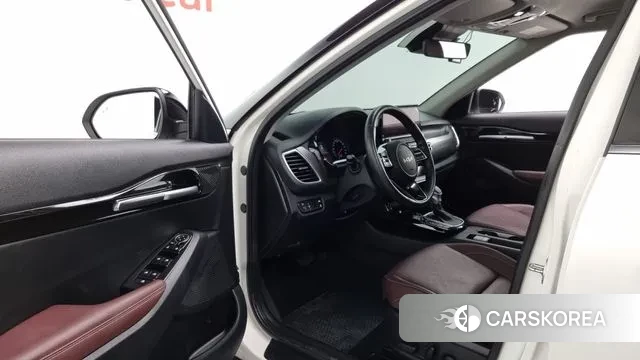 Kia Seltos 2021 Белый из Кореи, фото 2