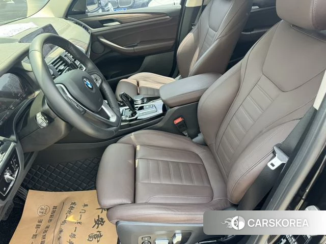 BMW X3 2021 Черный из Китая, фото 2