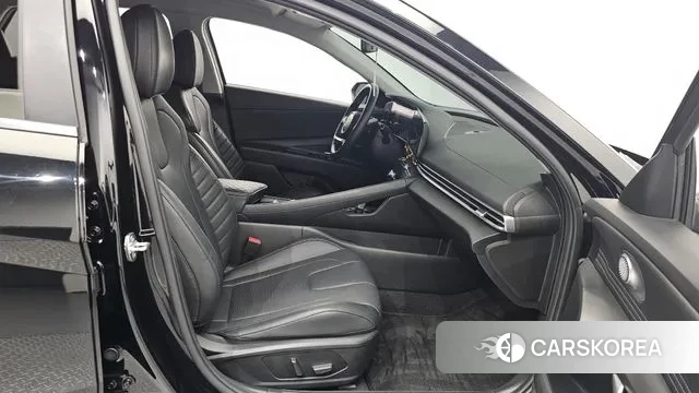 Hyundai The New Avante (CN7) 2024 Черный из Кореи, фото 2