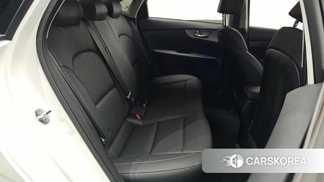 Kia The New K3 2nd generation 2022 Белый из Кореи, фото 2