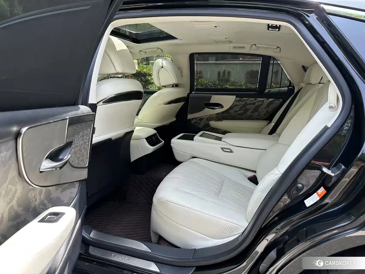 Lexus LS 2021 Черный из Китая, фото 2