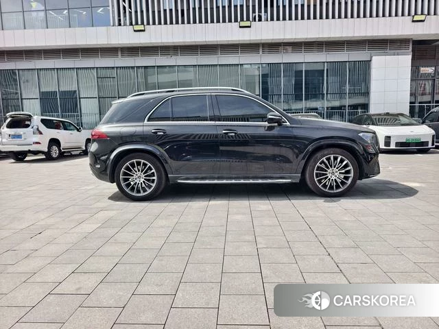 Mercedes-Benz GLE (import) 2024 Черный из Китая, фото 2