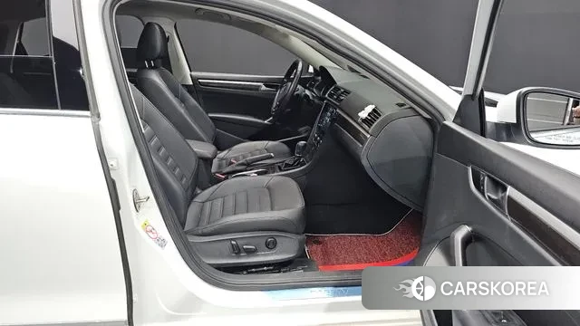 Volkswagen The New Passat 2018 Белый из Кореи, фото 2