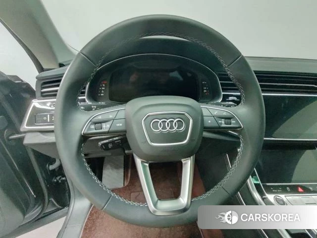 Audi Q8 2025 Черный из Китая, фото 2