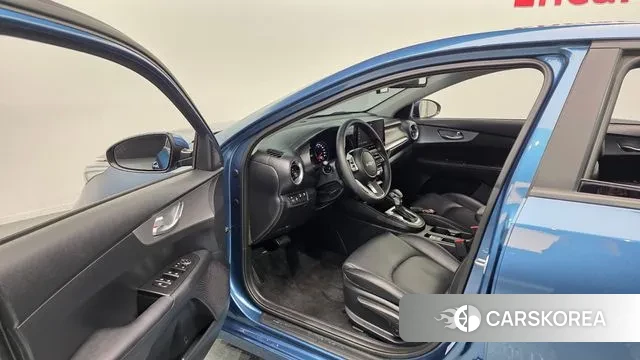 Kia The New K3 2nd generation 2022 Синий из Кореи, фото 2