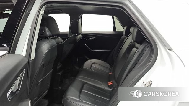 Audi Q2 2023 Белый из Кореи, фото 2