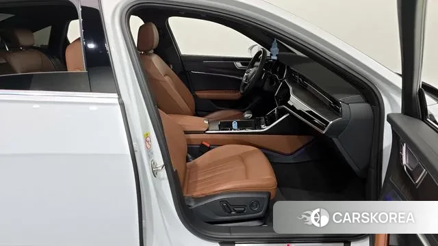 Audi A6 (C8) 2023 Белый из Кореи, фото 2