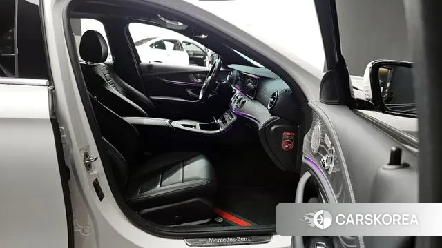 Mercedes-Benz E-Class W213 2021 Белый из Кореи, фото 2