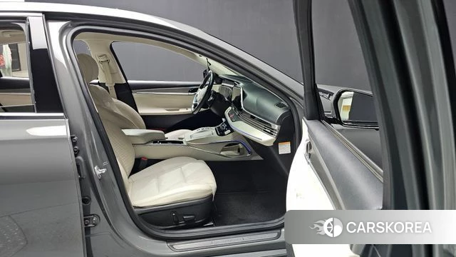 Hyundai The New Grandeur IG Hybrid 2022 Серебристо-серый из Кореи, фото 2