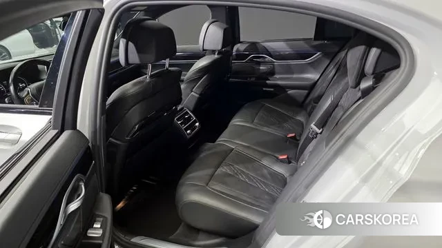 BMW 7 Series (G11) 2018 Белый из Кореи, фото 2