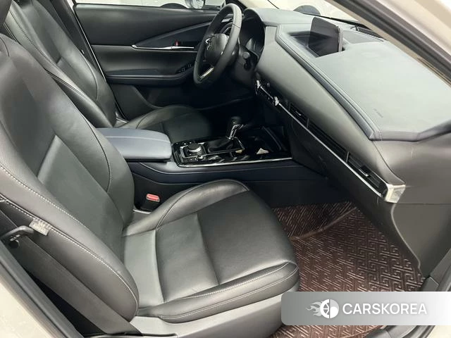 Mazda CX-30 2022 Белый из Китая, фото 2