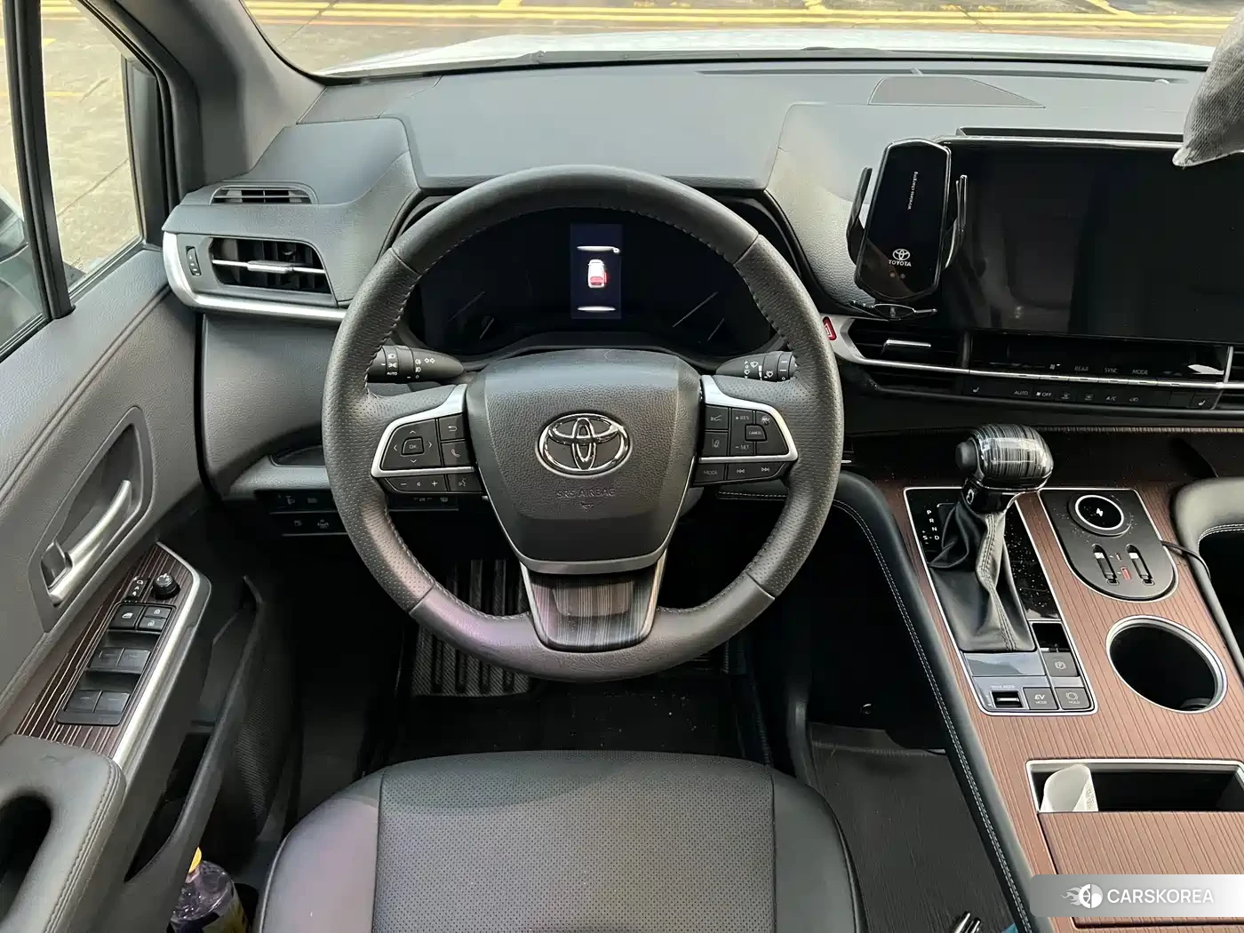 Toyota Sienna 2025 Белый из Китая, фото 2