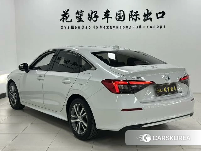 Honda Civic 2022 Белый из Китая, фото 2