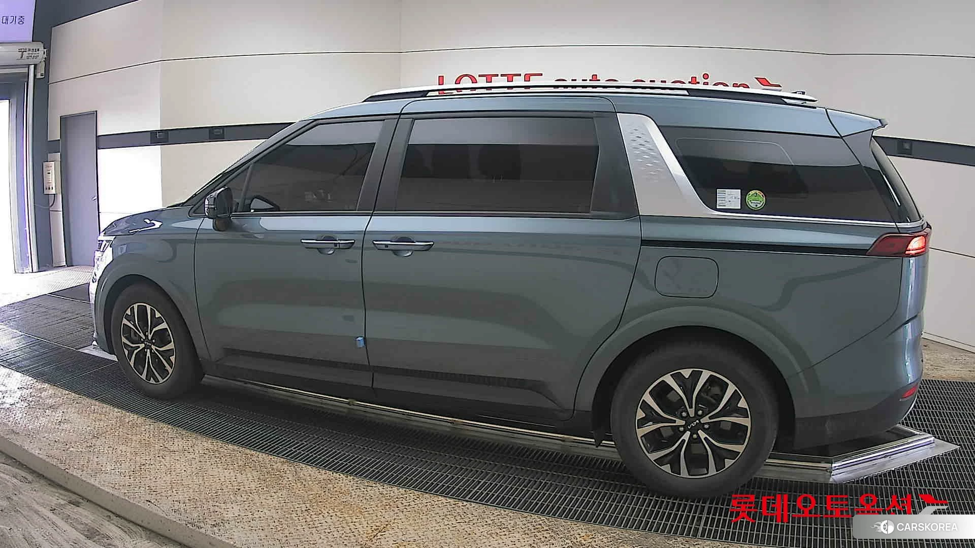 Kia Carnival 2023 Astra Blue из Кореи, фото 2