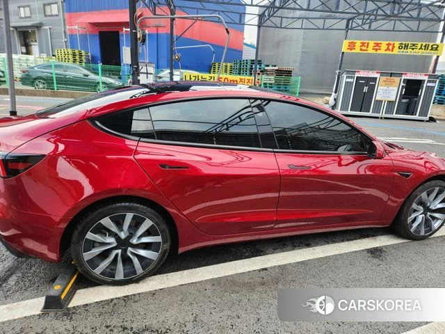 Tesla Model 3 2024 Красный из Кореи, фото 2
