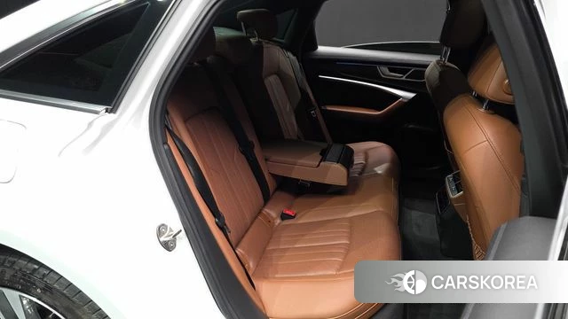 Audi A6 (C8) 2021 Белый из Кореи, фото 2