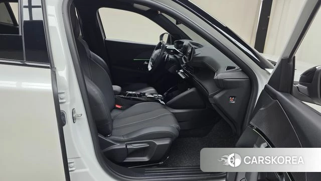 Peugeot 2008 Second generation 2023 Белый из Кореи, фото 2