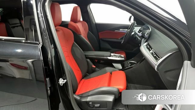 BMW X2 (U10) 2024 Черный из Кореи, фото 2