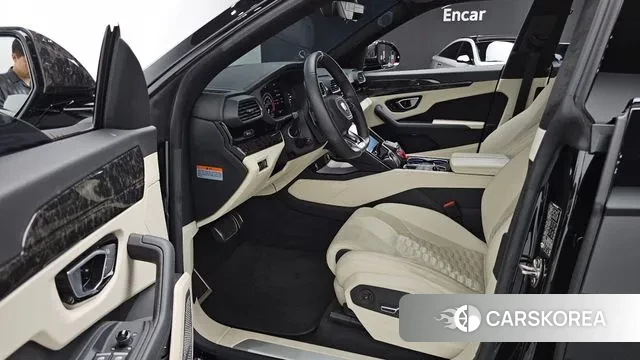 Lamborghini Urus 2020 Черный из Кореи, фото 2