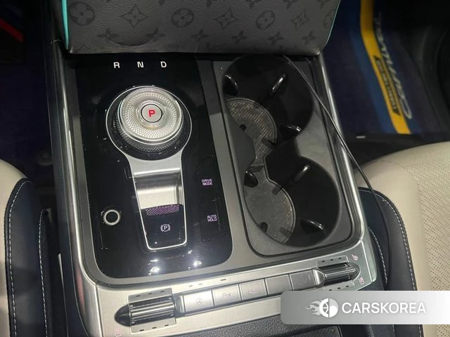 Kia The New Carnival 4th Generation 2024 Серебристо-серый из Кореи, фото 2