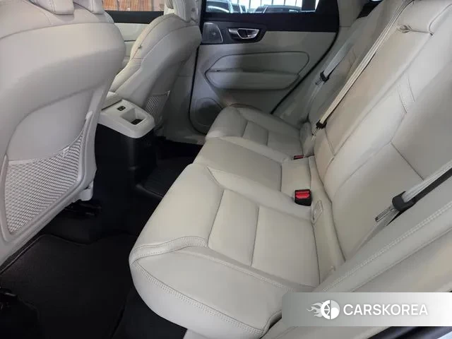 Volvo XC60 second Generation 2025 Белый из Кореи, фото 2