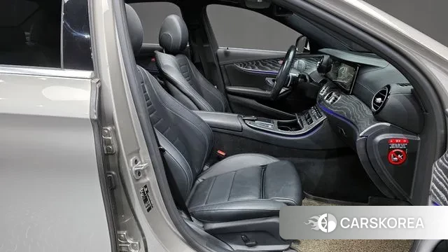 Mercedes-Benz E-Class W213 2020 Песочный из Кореи, фото 2