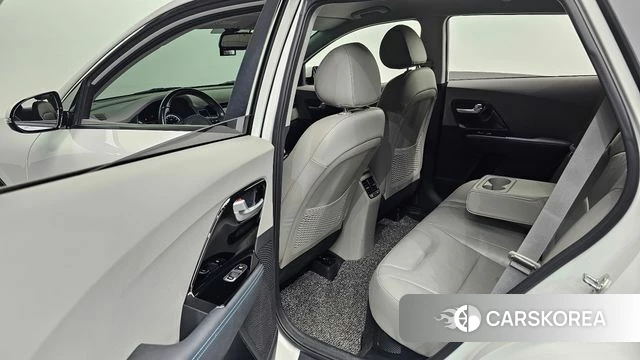 Kia Niro 2018 Белый из Кореи, фото 2