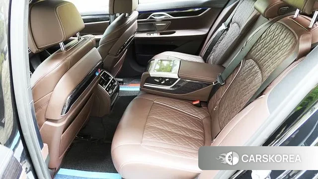 BMW 7 Series (G11) 2019 Черный из Кореи, фото 2