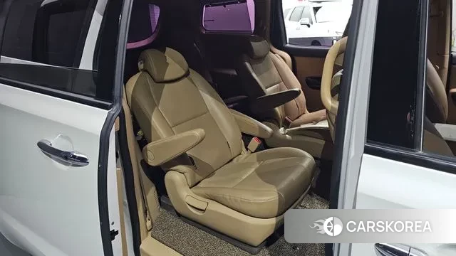 Kia The New Carnival 2018 Белый из Кореи, фото 2