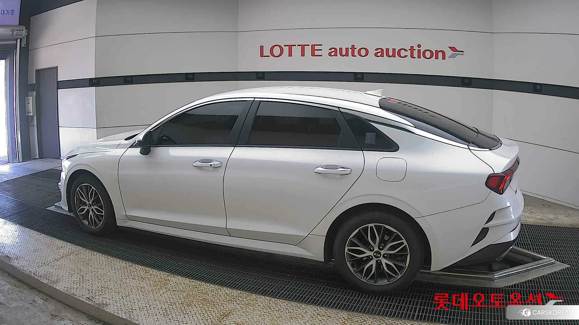 Kia K5 2021 Snow White Pearl (optional) из Кореи, фото 2