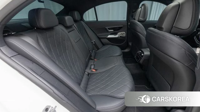 Mercedes-Benz E-Class W214 2025 Белый из Кореи, фото 2