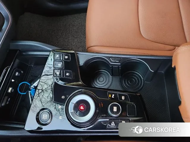 Kia Sportage 5th Generation Hybrid 2024 Белый из Кореи, фото 2