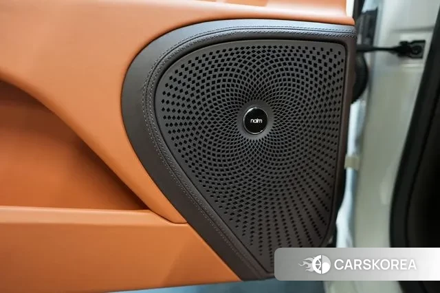 Bentley Flying Spur 3rd Generation 2022 Жемчужный цвет из Кореи, фото 2