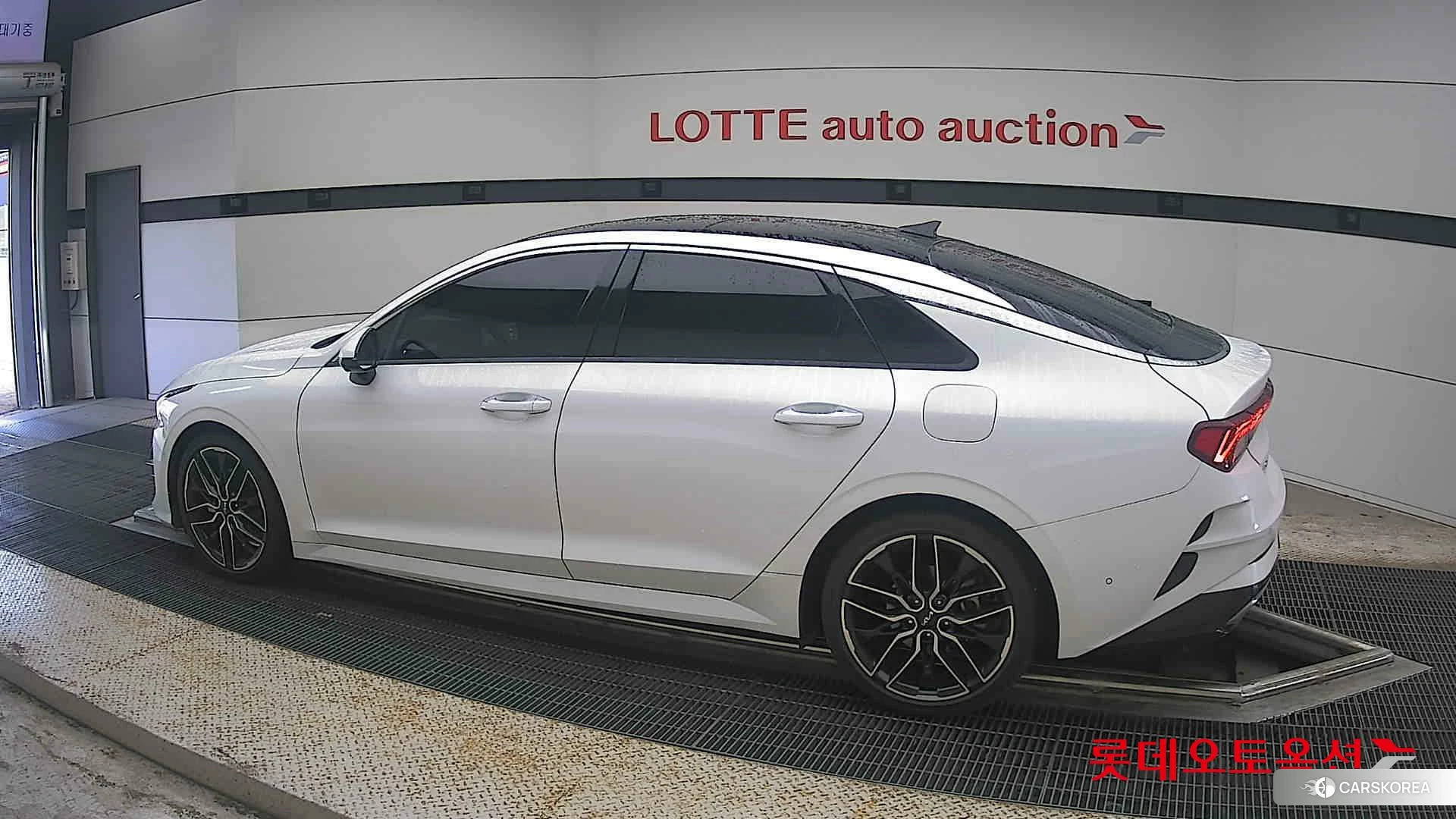 Kia K5 2022 Белый из Кореи, фото 2