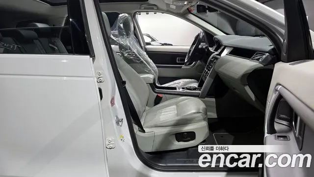 Land Rover Discovery Sports 2018 Белый из Кореи, фото 2