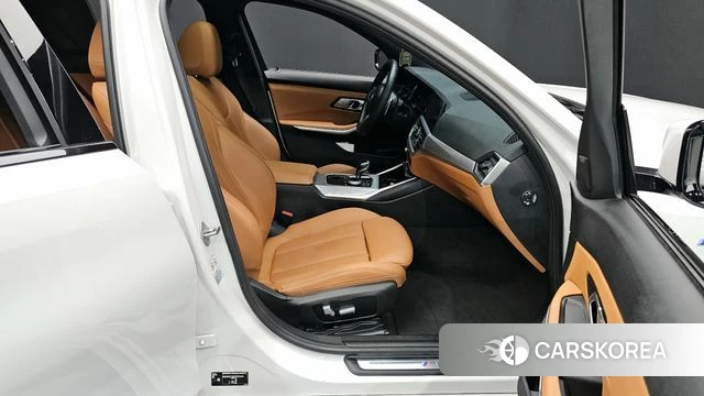 BMW 3 Series (G20) 2022 Белый из Кореи, фото 2