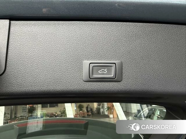 Audi e-tron 2026 Синий из Китая, фото 2