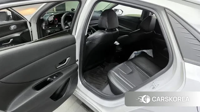 Hyundai Avante (CN7) 2020 Серебряный из Кореи, фото 2