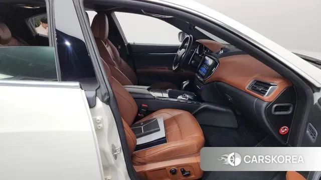 Maserati Ghibli 2018 Белый из Кореи, фото 2