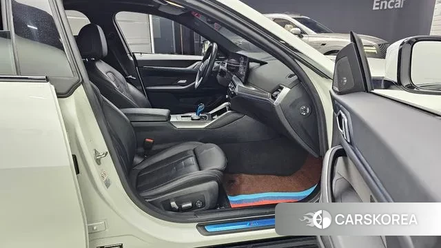 BMW i4 2023 Белый из Кореи, фото 2