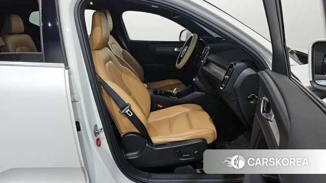 Volvo XC40 2019 Белый из Кореи, фото 2
