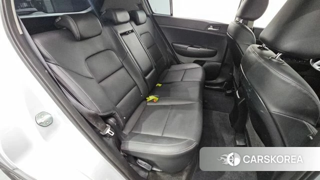 Kia Sportage The Bold 2021 Серебряный из Кореи, фото 2